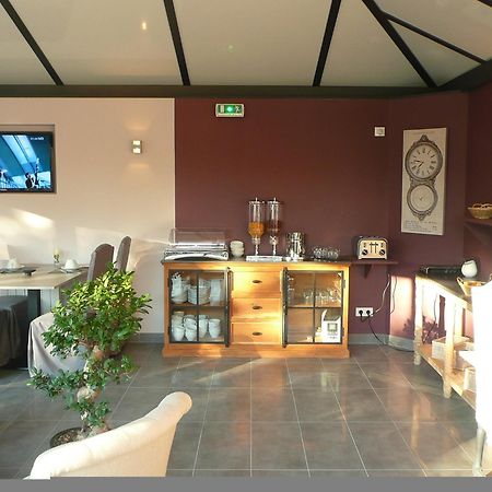 Hotel Le Saint Aubin Chevillé Εξωτερικό φωτογραφία