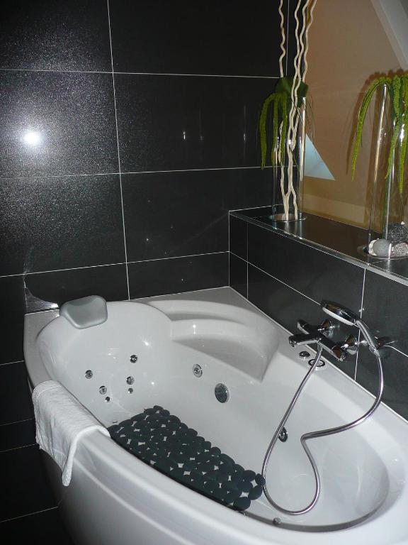 Hotel Le Saint Aubin Chevillé Δωμάτιο φωτογραφία