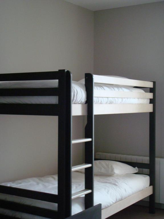 Hotel Le Saint Aubin Chevillé Δωμάτιο φωτογραφία